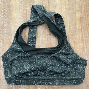 Lululemon size 4 stash n run bra